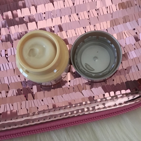 3 for $15/It Cosmetics Confidence in a Cream - Picture 3 of 4